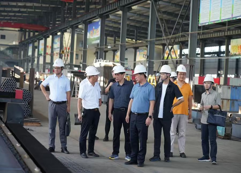 City leaders and Shiliang Town leaders came to our company to inspect and guide our work.