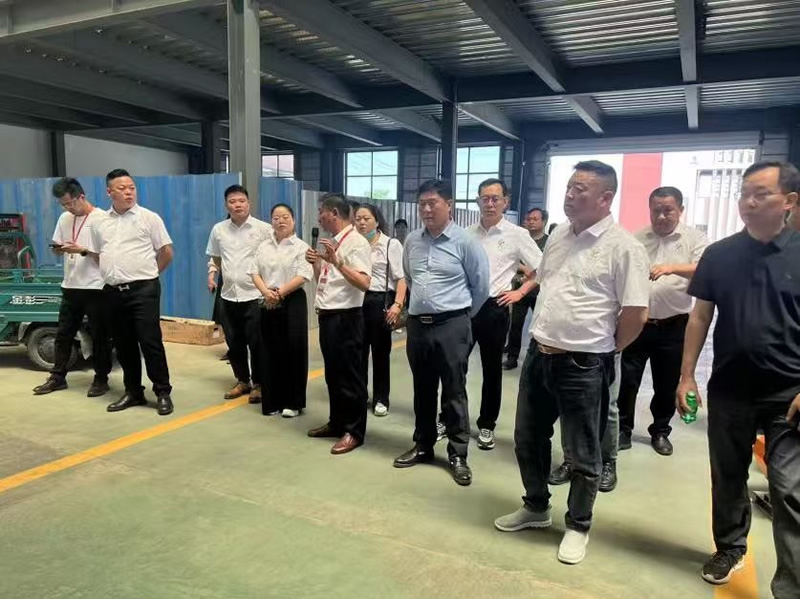 Entrepreneurs from the Yangtze River Delta visit our company for study and exchange
